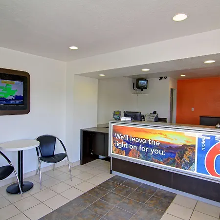 Motel 6 Old Town Scottsdale Fashion Square-2